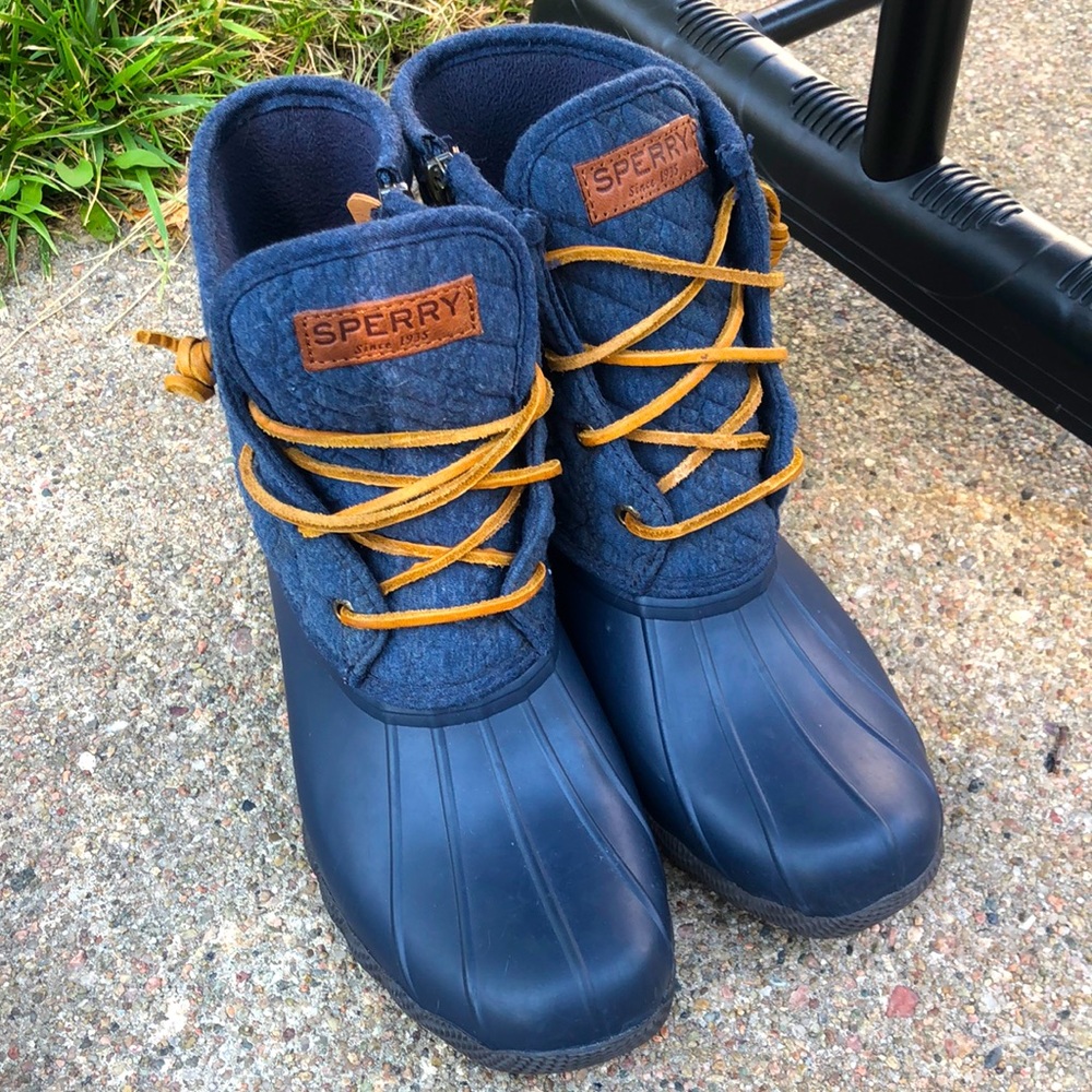 Sperry Nylon Quilted Saltwater Duck Boot Size 8.5